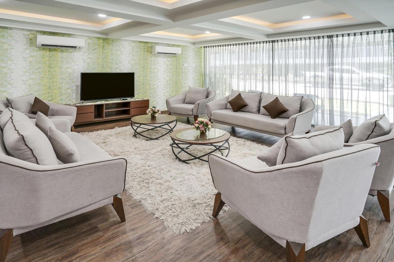 Capital O 90490 Zaques Hotel Сунгай Петани Екстериор снимка