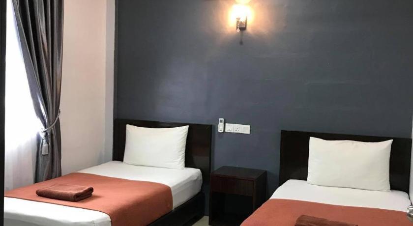 Capital O 90490 Zaques Hotel Сунгай Петани Екстериор снимка