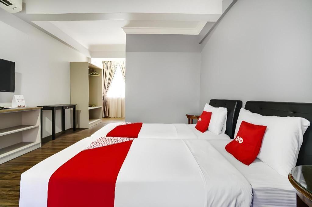Capital O 90490 Zaques Hotel Сунгай Петани Екстериор снимка