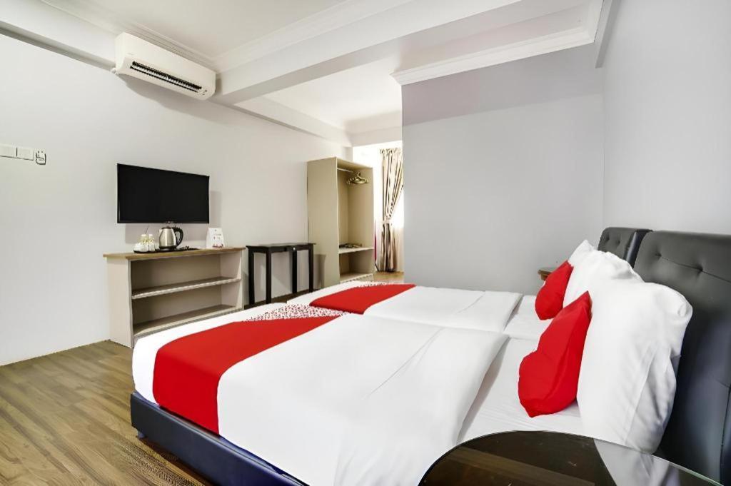 Capital O 90490 Zaques Hotel Сунгай Петани Екстериор снимка