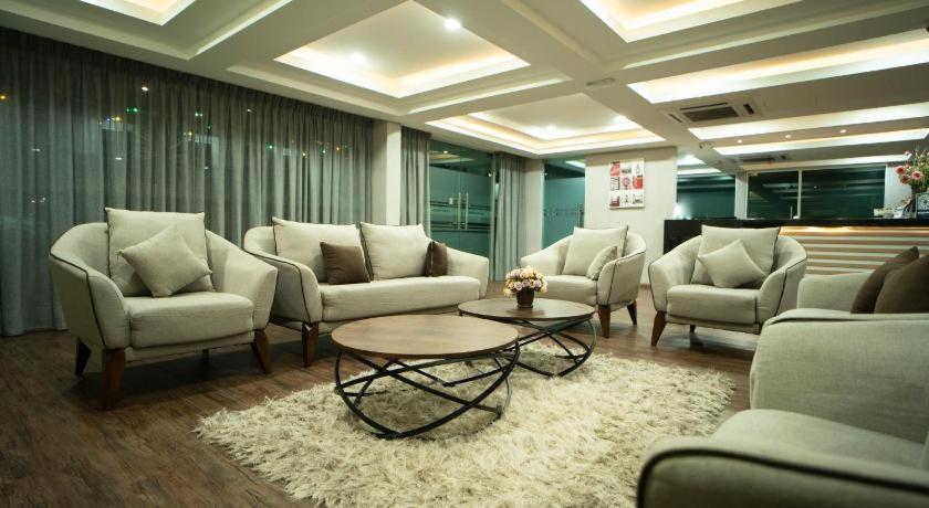Capital O 90490 Zaques Hotel Сунгай Петани Екстериор снимка